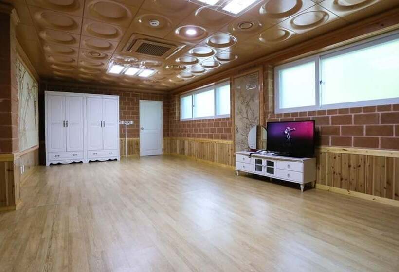 Seongju Gaya Hwangto Pension