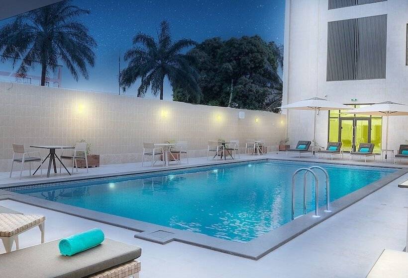 Star Land Hotel Bastos