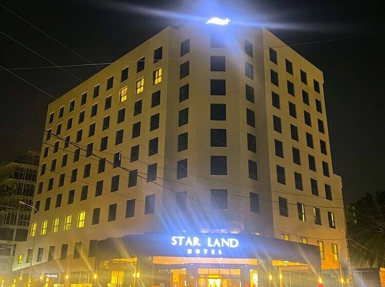 Star Land Hotel Bastos