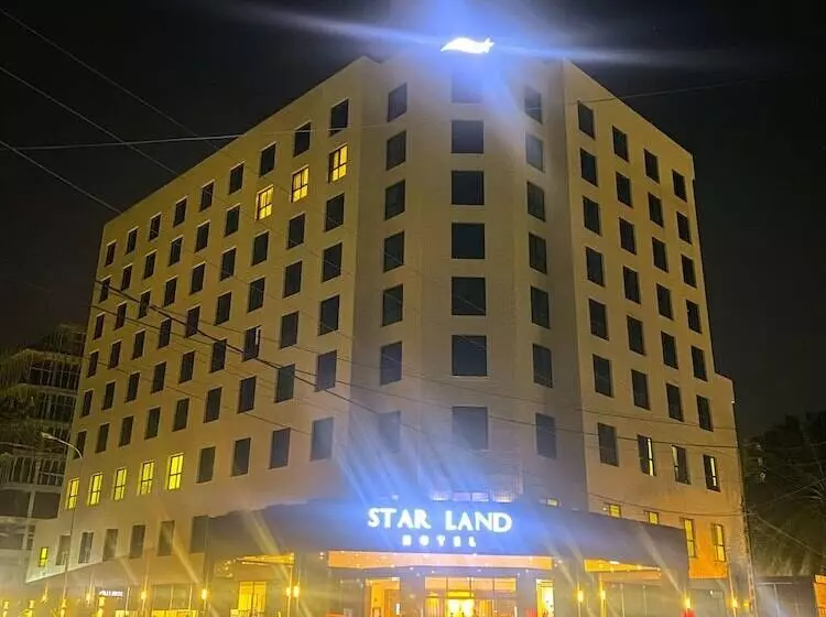 Star Land Hotel Bastos