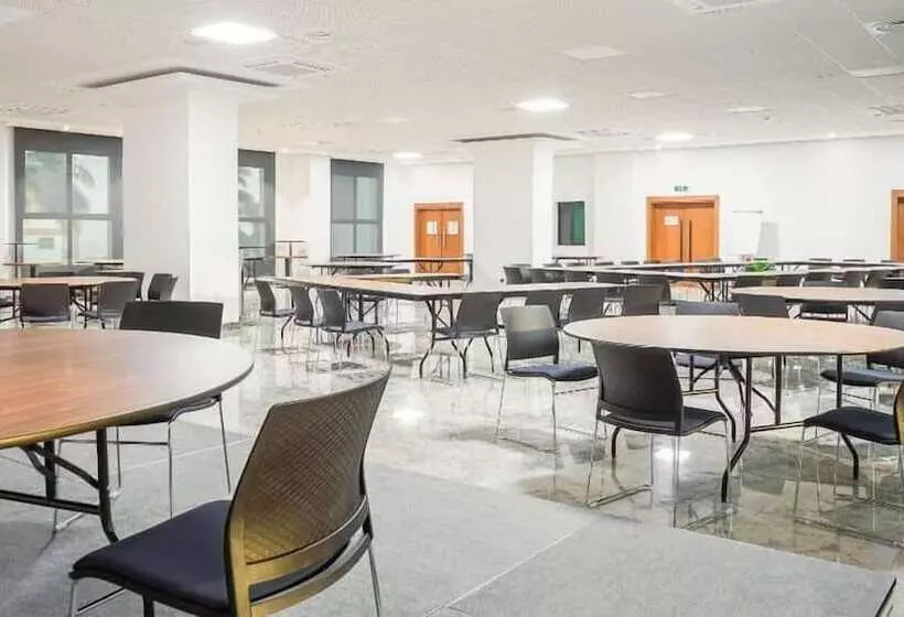 Star Land Hotel Bastos