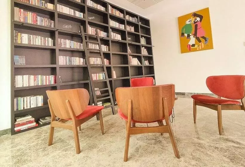 Star Land Hotel Bastos