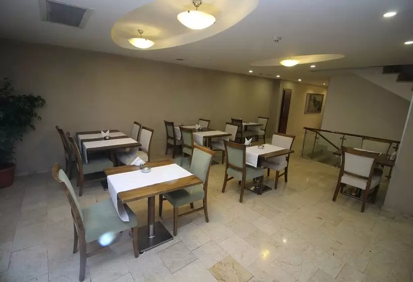 Vali Erdogan Konuk Evi Hitit Otel