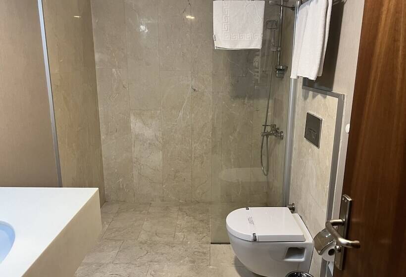 Vali Erdogan Konuk Evi Hitit Otel