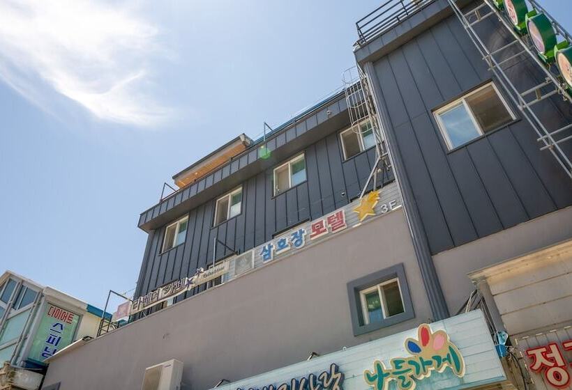 Yanggu Samhojang Motel