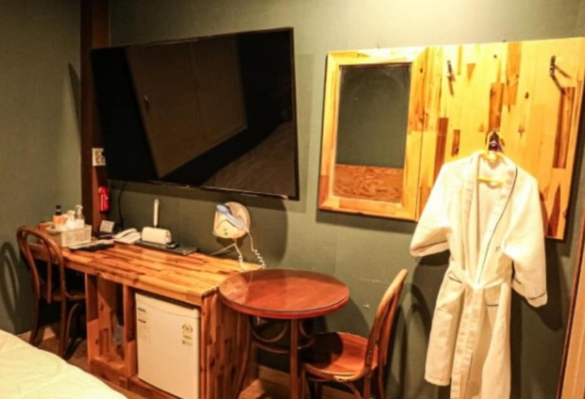 Yanggu Samhojang Motel