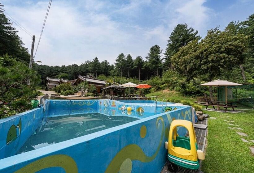 Yangpyeong Cheonnyeoncho Hanok Pension