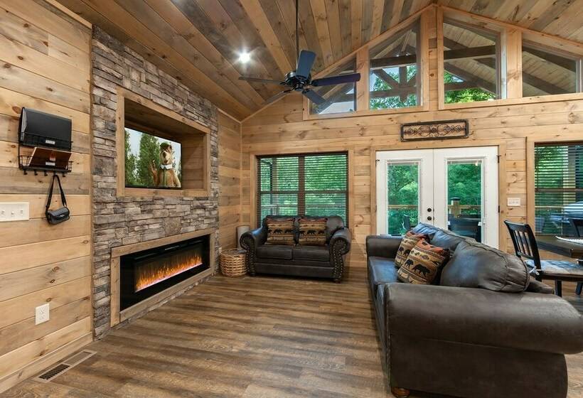 Brand New Freedom Cabin With Large Deck By Redawning