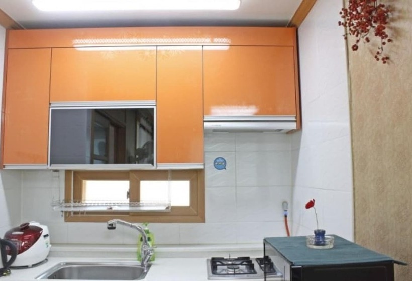 Damyang Lara 345 Pension