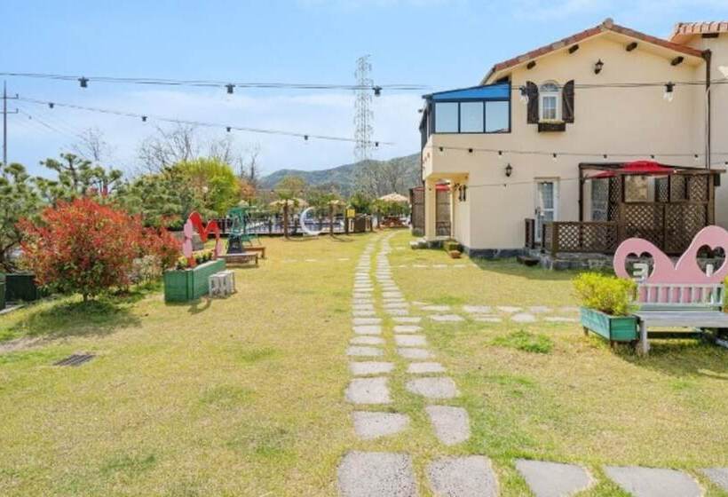 Damyang Petit Cadeau Pension