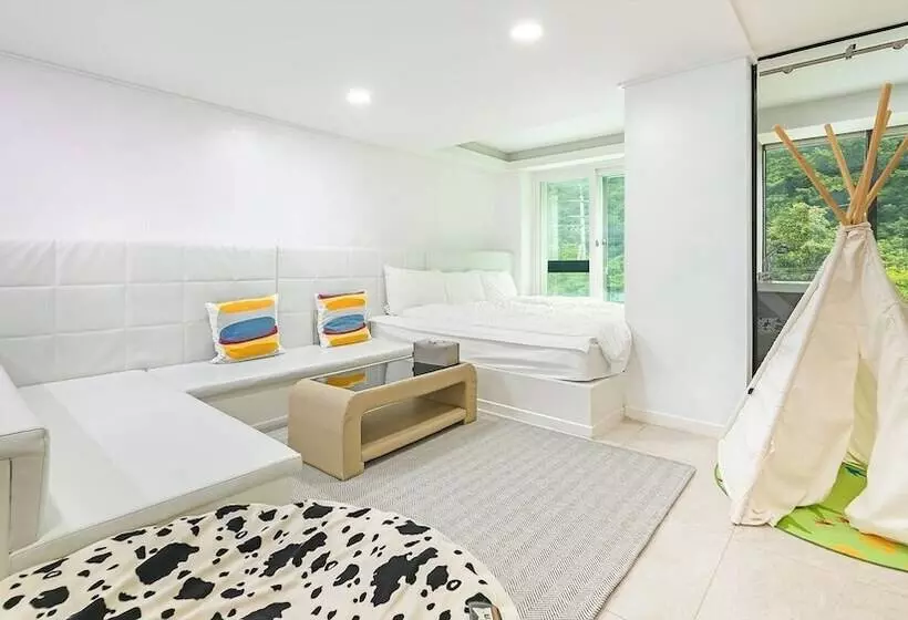 Gapyeong Nino Full Kids Pension