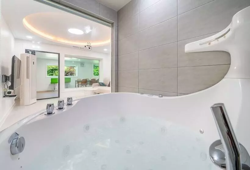 Gapyeong Nino Full Kids Pension