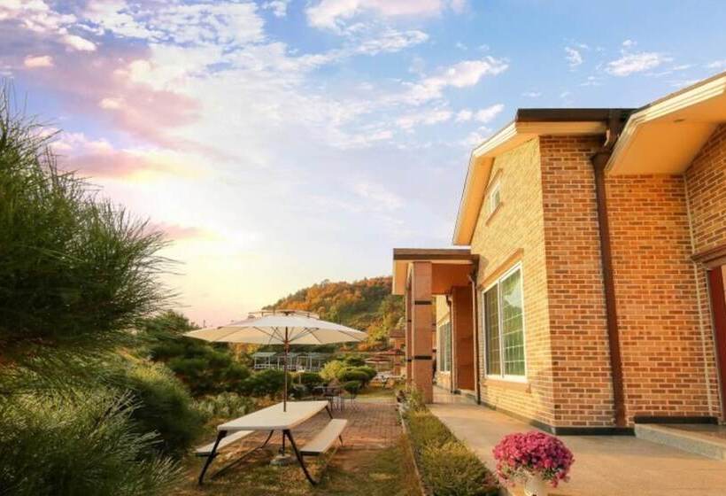 Gapyeong Taeri House Pension