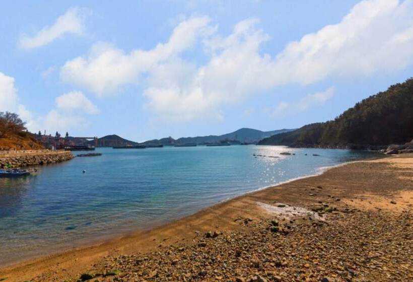 Geojedo Moria Pension