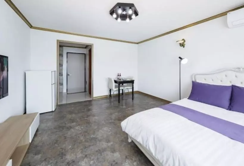 Goseong Coast House Pension