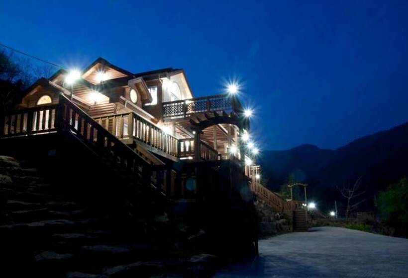 Gurye Jirisan A Wood Nymph Pension