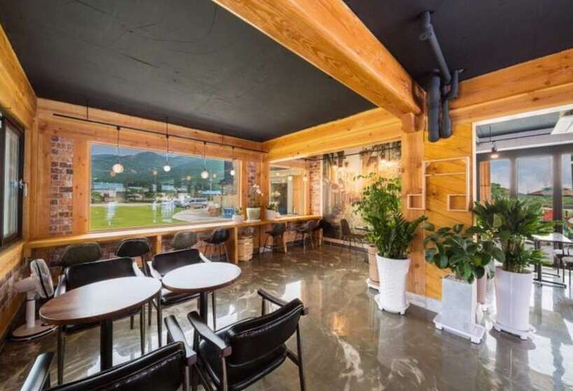 Gyeongju Yongjang Hanok Pension