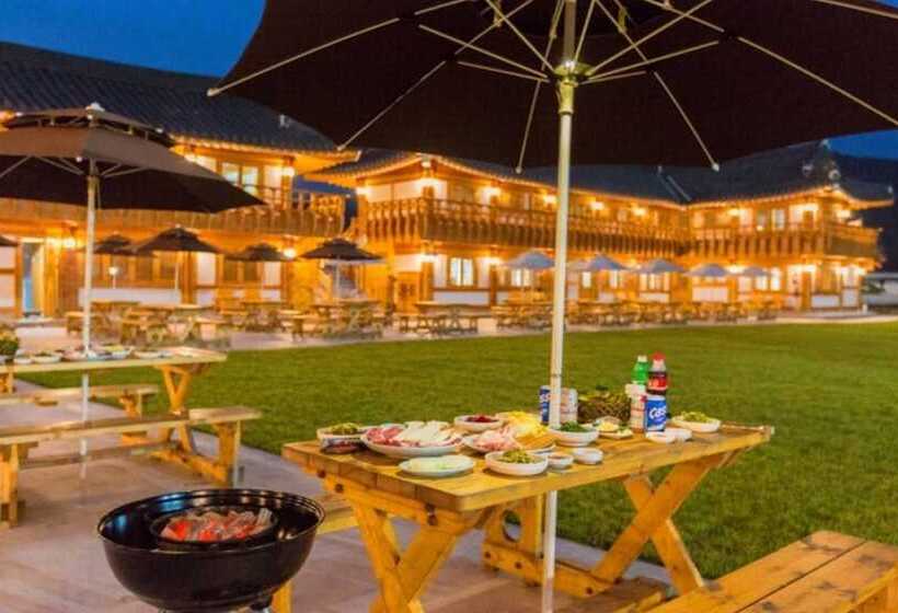 Gyeongju Yongjang Hanok Pension