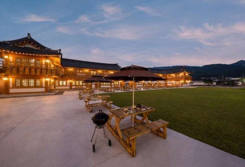 Gyeongju Yongjang Hanok Pension
