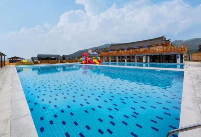 Gyeongju Yongjang Hanok Pension