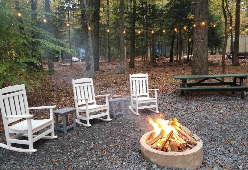 בית מלון כפרי Camptel Poconos Tiny Homes