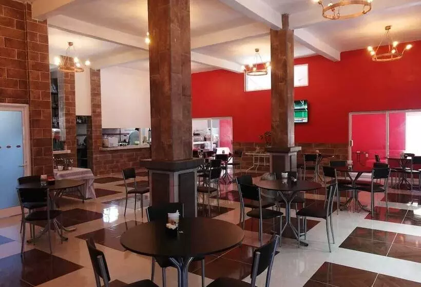 ホテル Hostal Quinta Real Del Valle