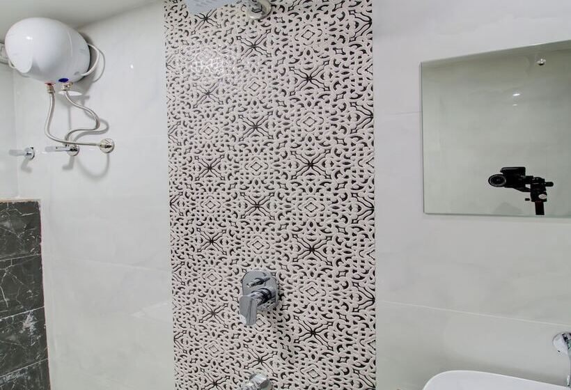 Hotel Samaira Residency