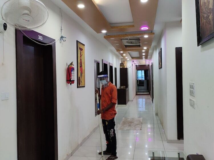 酒店 Vinayak Palace Hoshangabad