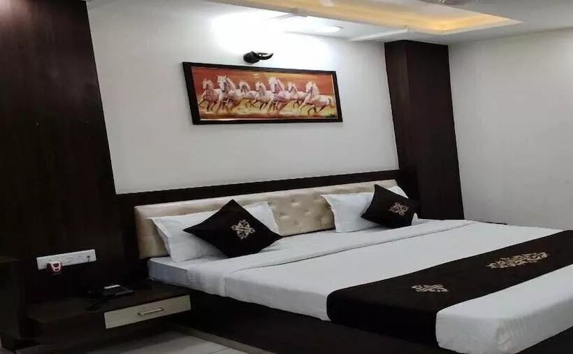 Hotelli Vinayak Palace Hoshangabad