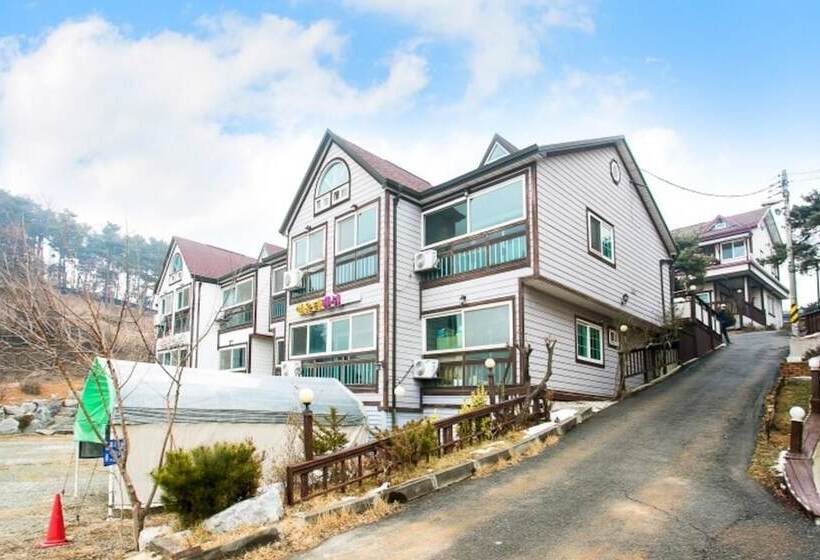 Hwaseong Yeoulteo Pension