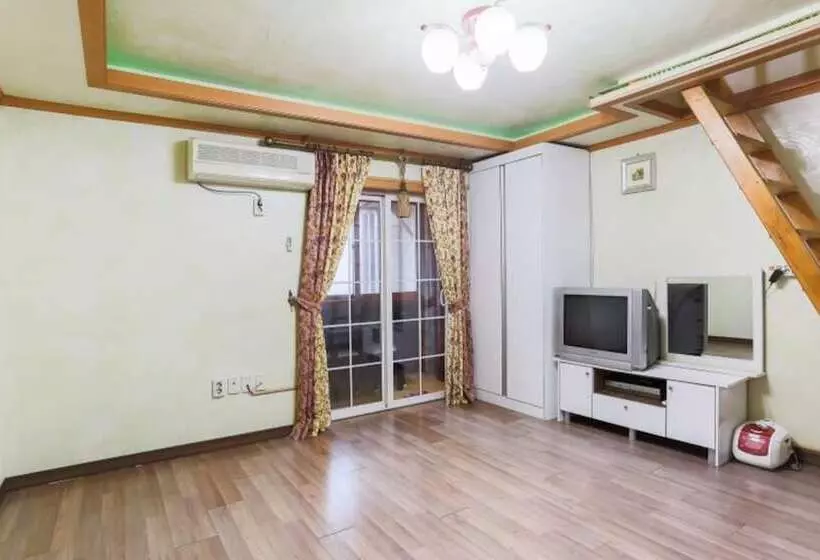 Hwaseong Yeoulteo Pension