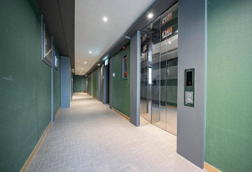 فندق على الطريق Namhae Manhattan