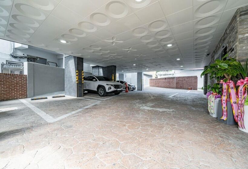 فندق على الطريق Namhae Manhattan