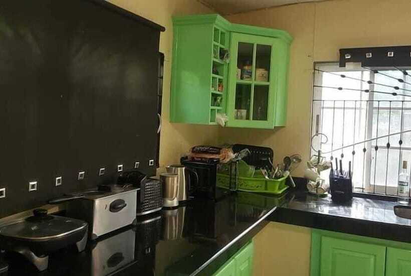 پانسیون Arms Of Charms Guesthouse