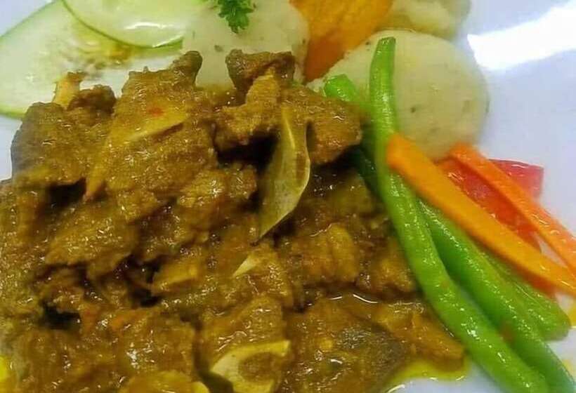 پانسیون Arms Of Charms Guesthouse