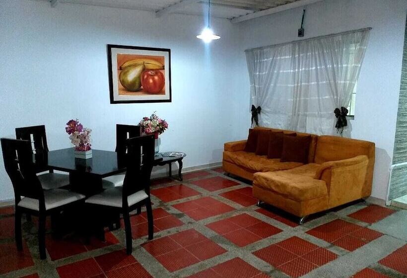 פנסיון Casa Turística Feria Nova