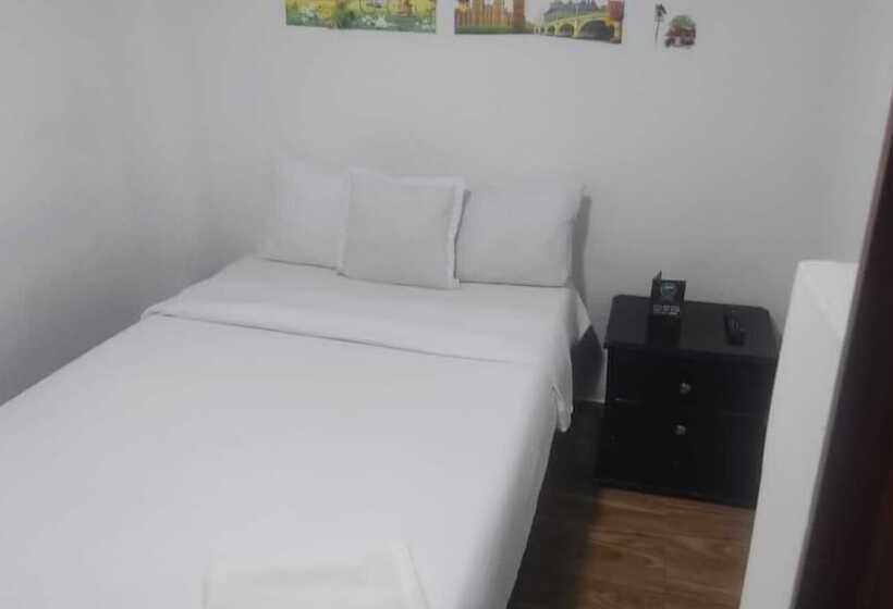 פנסיון Casa Turística Feria Nova