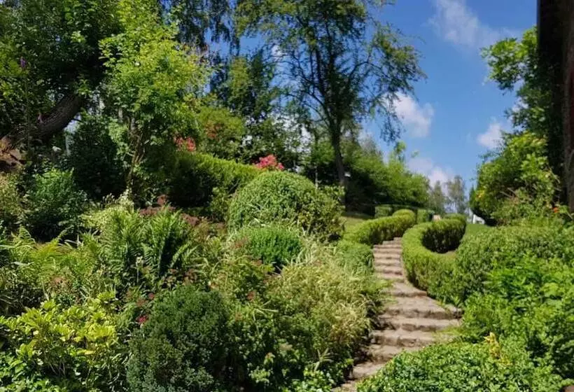 Majatalo Dri Les Courtils