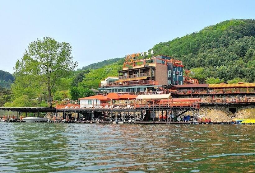 펜션 Gapyeong Goodday Resort