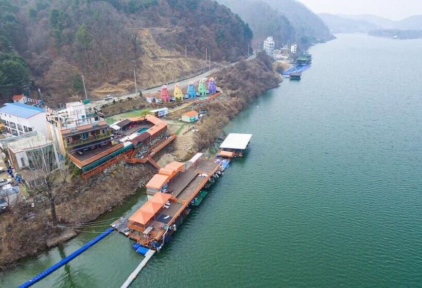 펜션 Gapyeong Goodday Resort