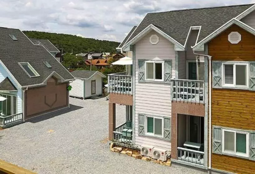 پانسیون Gyeongju Carpe Diem Bed And Breakfast