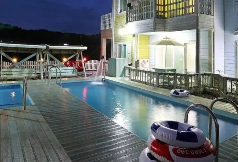 پانسیون Gyeongju Carpe Diem Bed And Breakfast