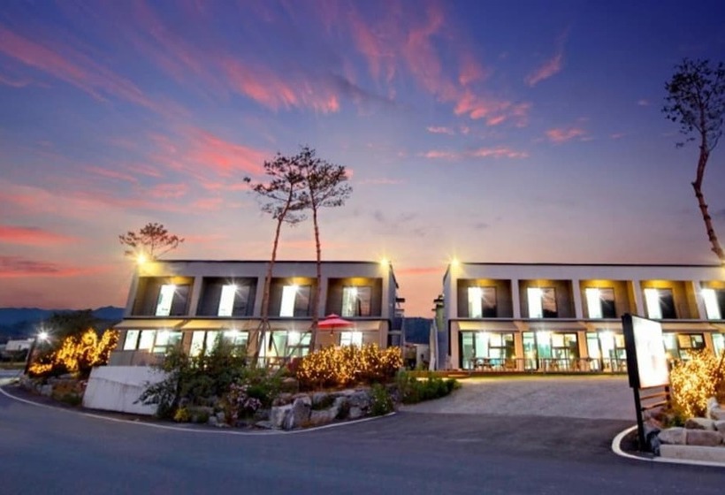 Pension (Hôtel basse catégorie) Gyeongju Seventh Avenue Pool Villa