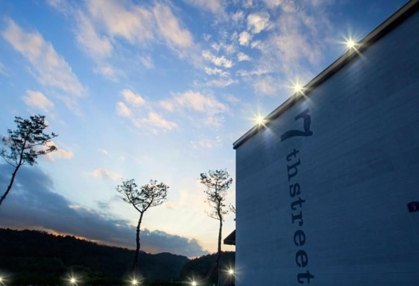 Pension (Hôtel basse catégorie) Gyeongju Seventh Avenue Pool Villa