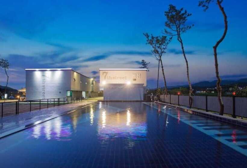 Pension (Hôtel basse catégorie) Gyeongju Seventh Avenue Pool Villa
