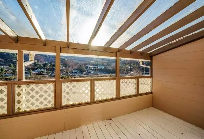 ペンション Pocheon Sanbong Poolvilla