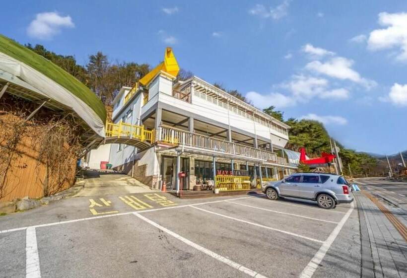 Pensão Pocheon Sanbong Poolvilla