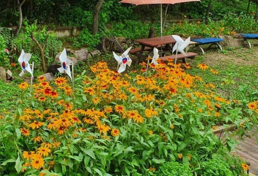 Yecheon Mulmalgeun Sangol Pension