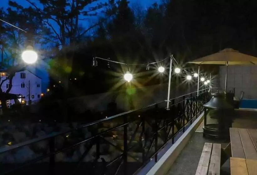 Yeosu Lamer Pension