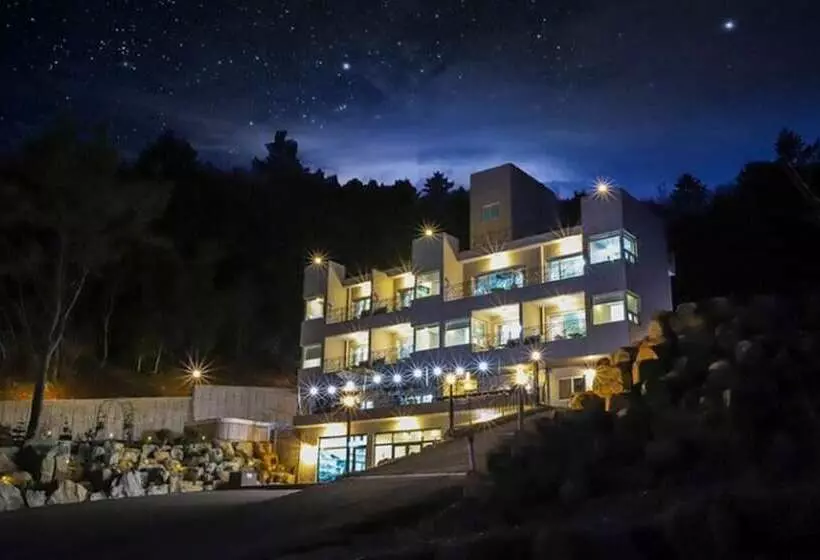 Yeosu Lamer Pension